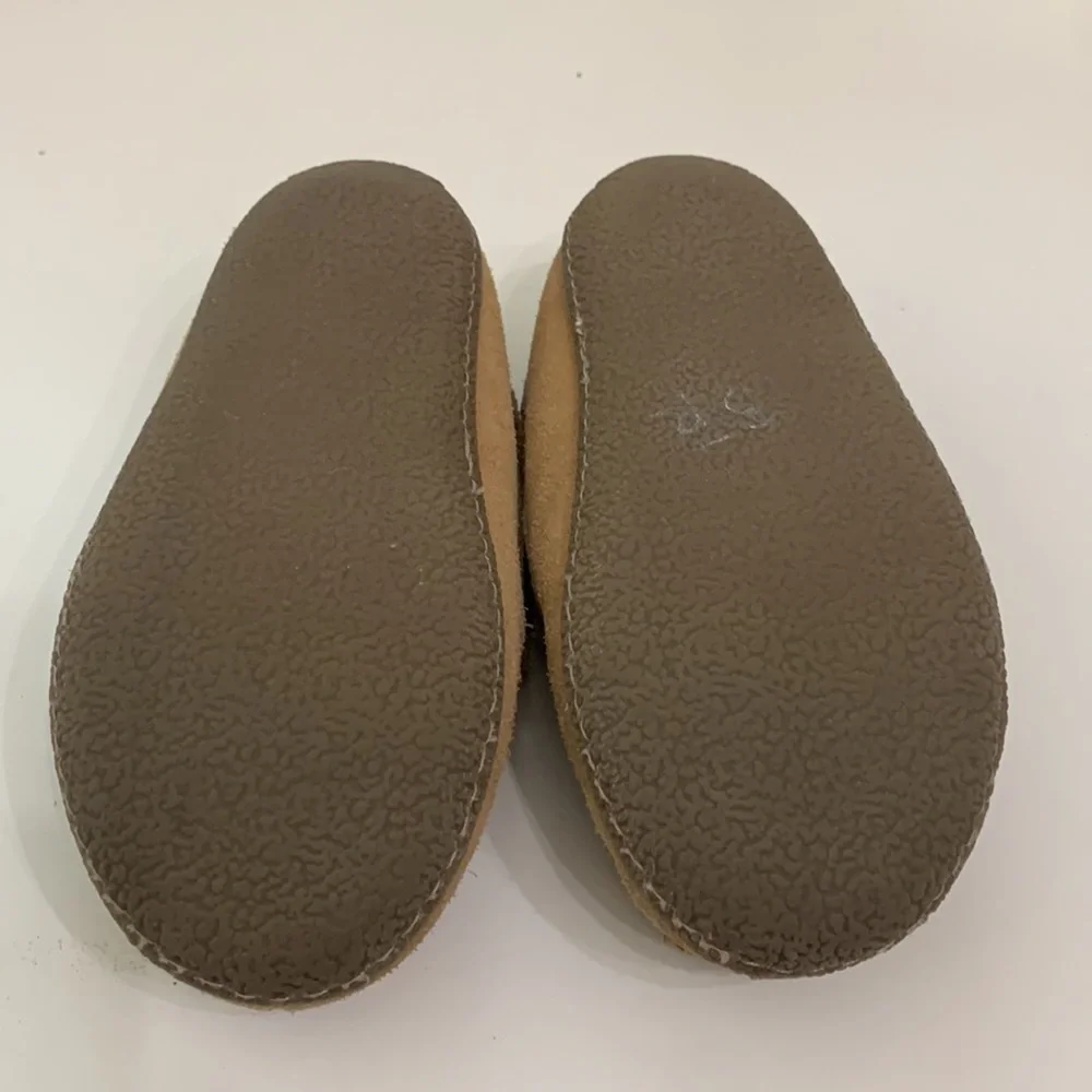 Vineyard Vines Child’s slippers